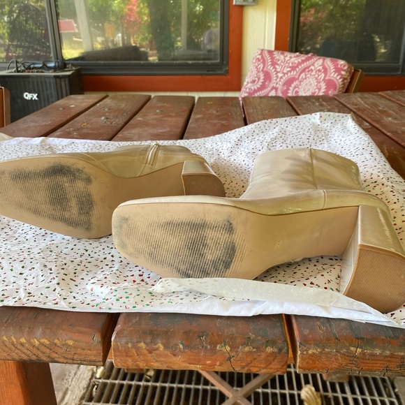 Steve Madden Patent Boots - Picture 4 of 4